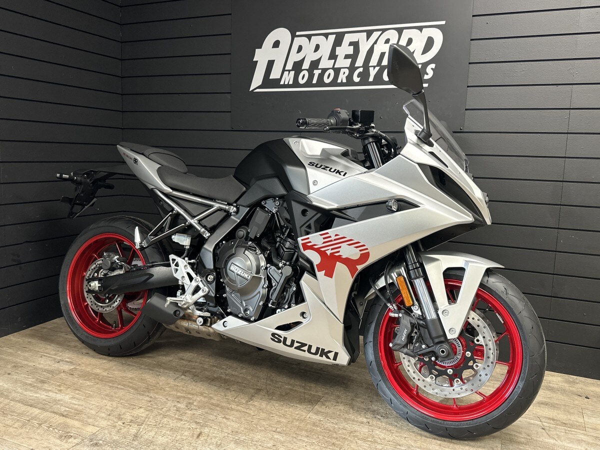 Suzuki GSX-8R