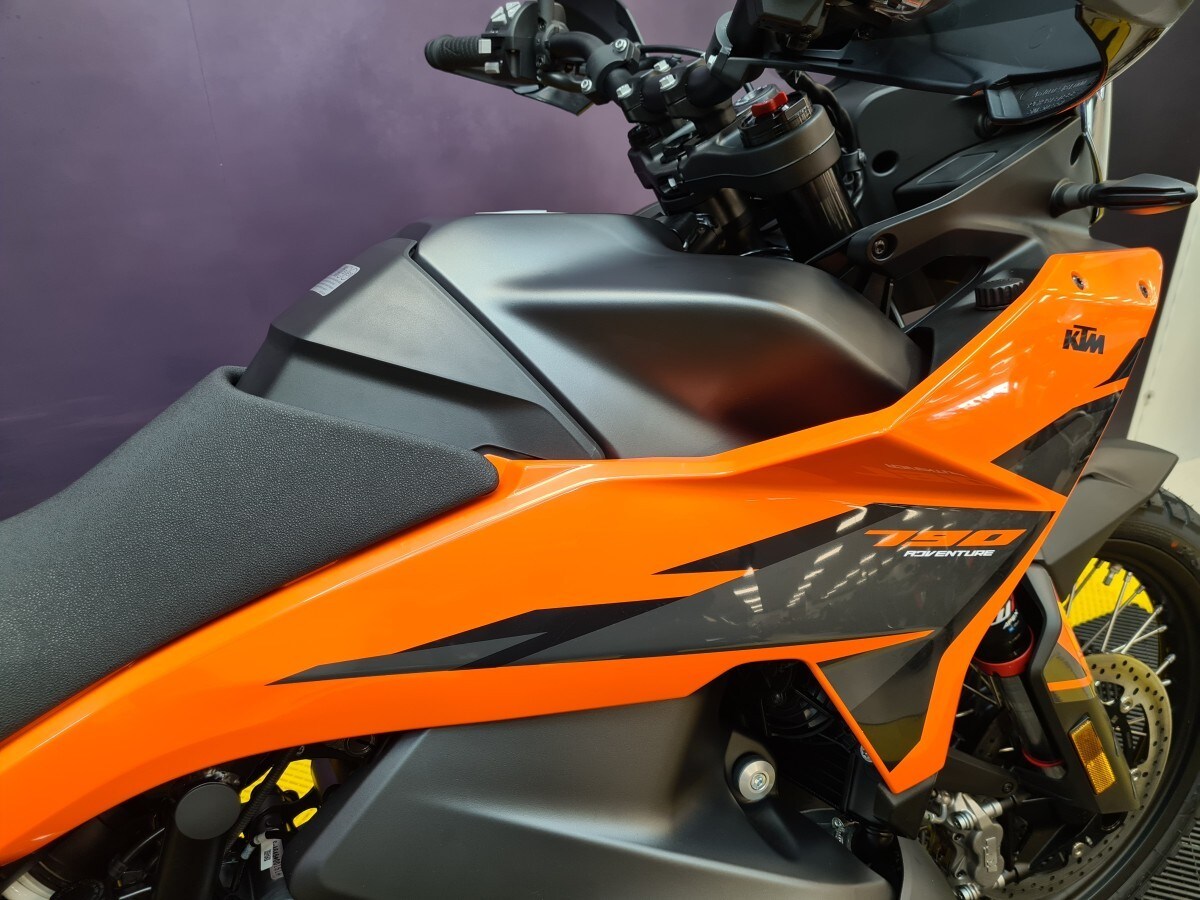 KTM 790 ADVENTURE