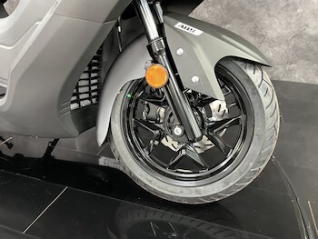 Used SYM Joymax Z+ 125cc undefined for sale - bike-77866335: Photo