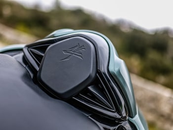 Used Suzuki GSX1300RRQM5 HAYABUSA undefined for sale - bike-77867176: Photo