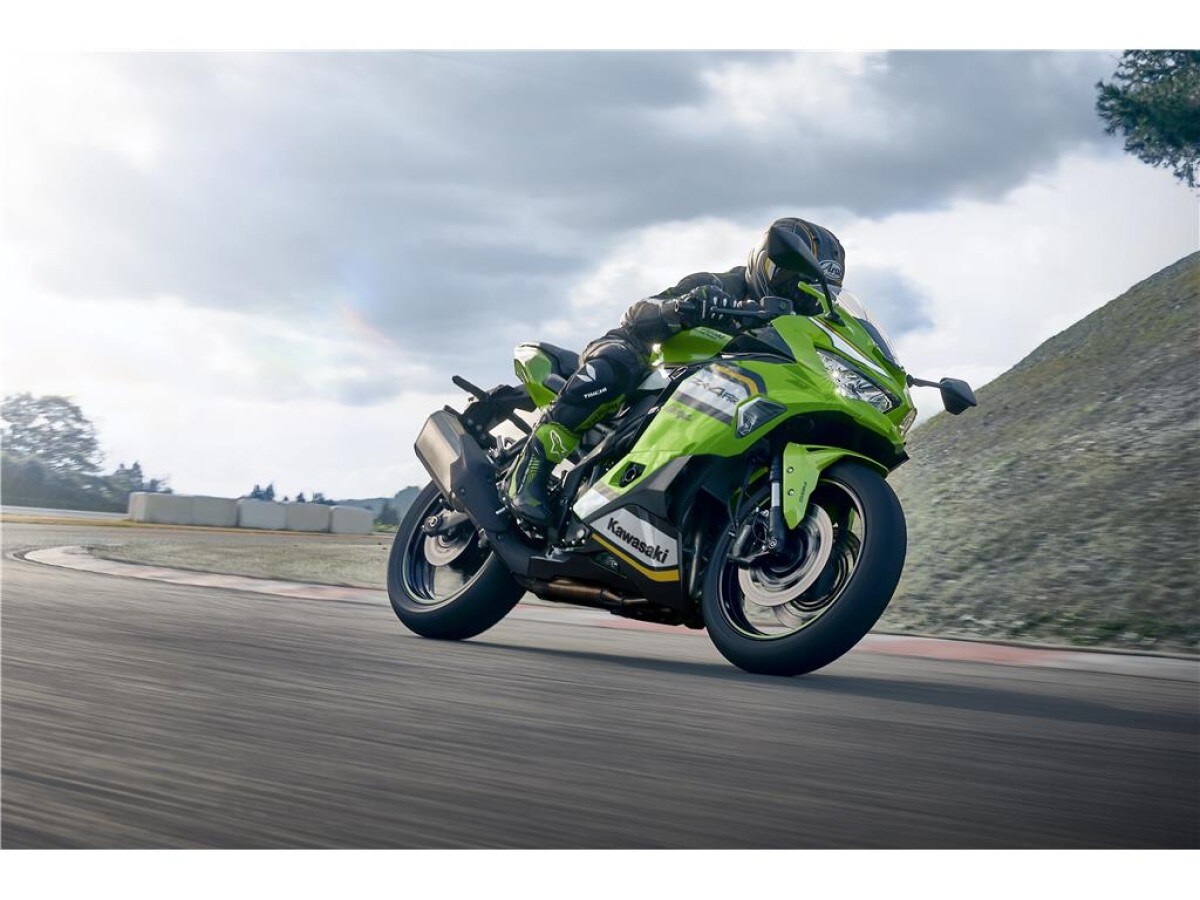 Kawasaki ZX-4RR ZX400SSFAN GN1