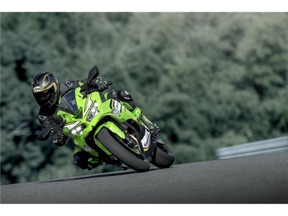 Kawasaki ZX-4RR ZX400SSFAN GN1