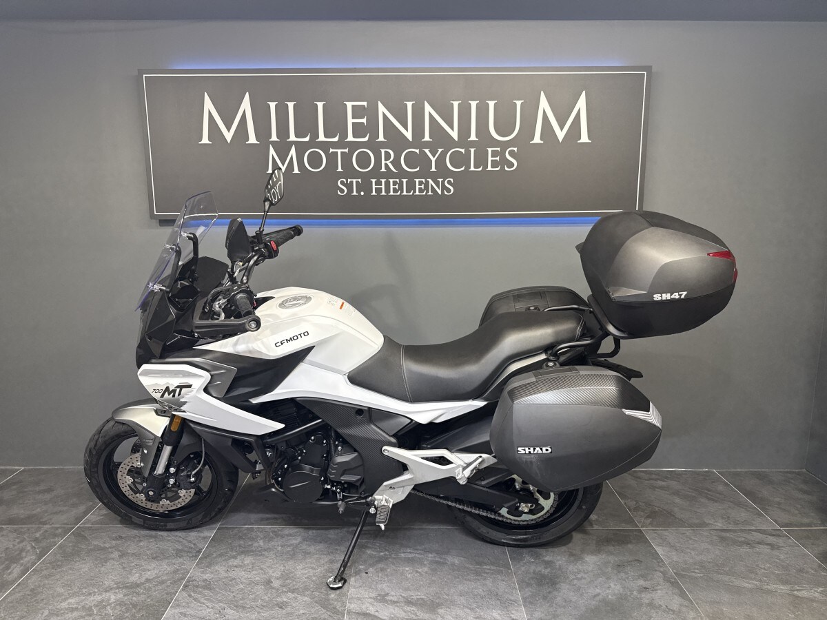 CFMOTO 700 MT