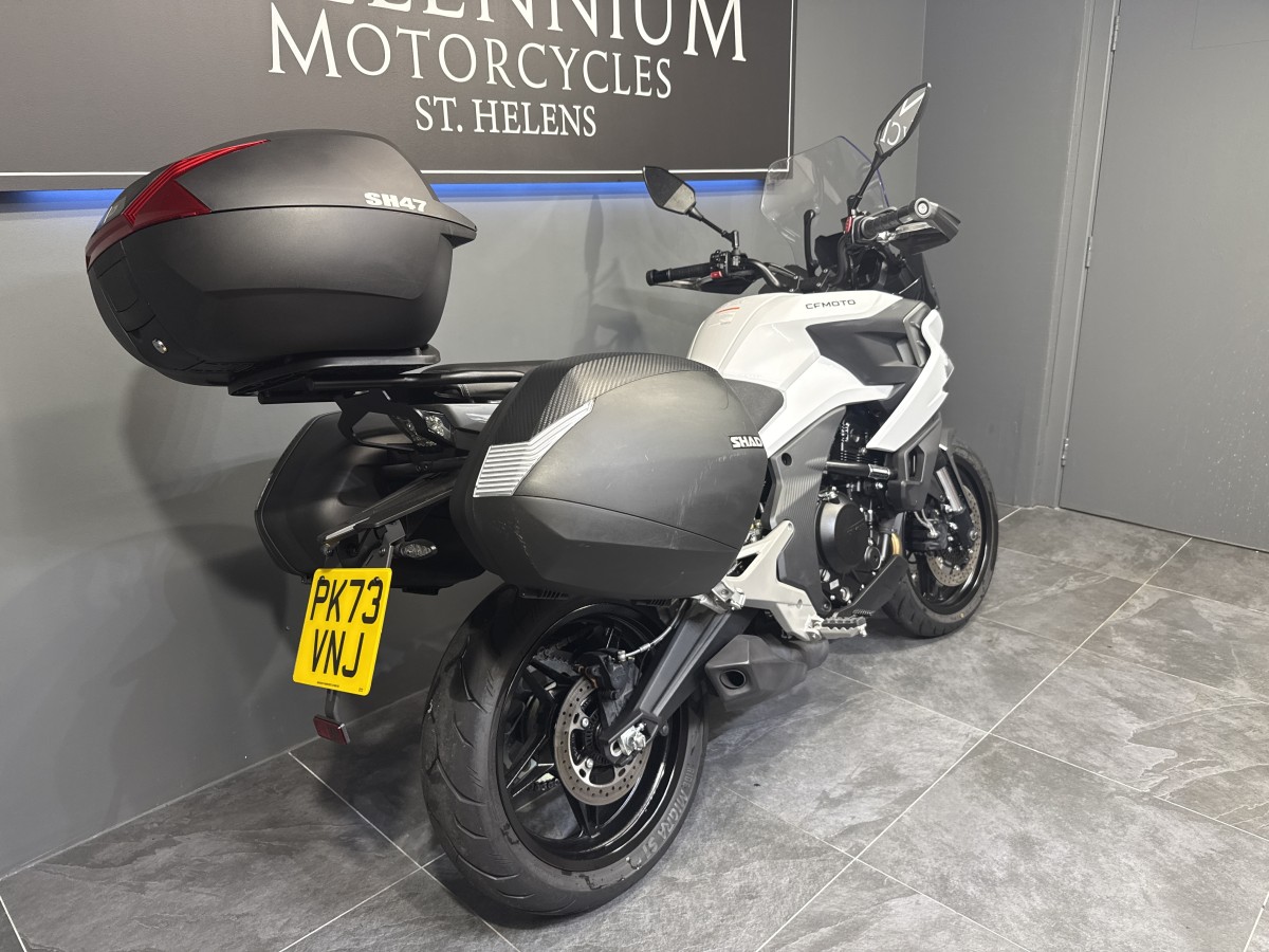 CFMOTO 700 MT
