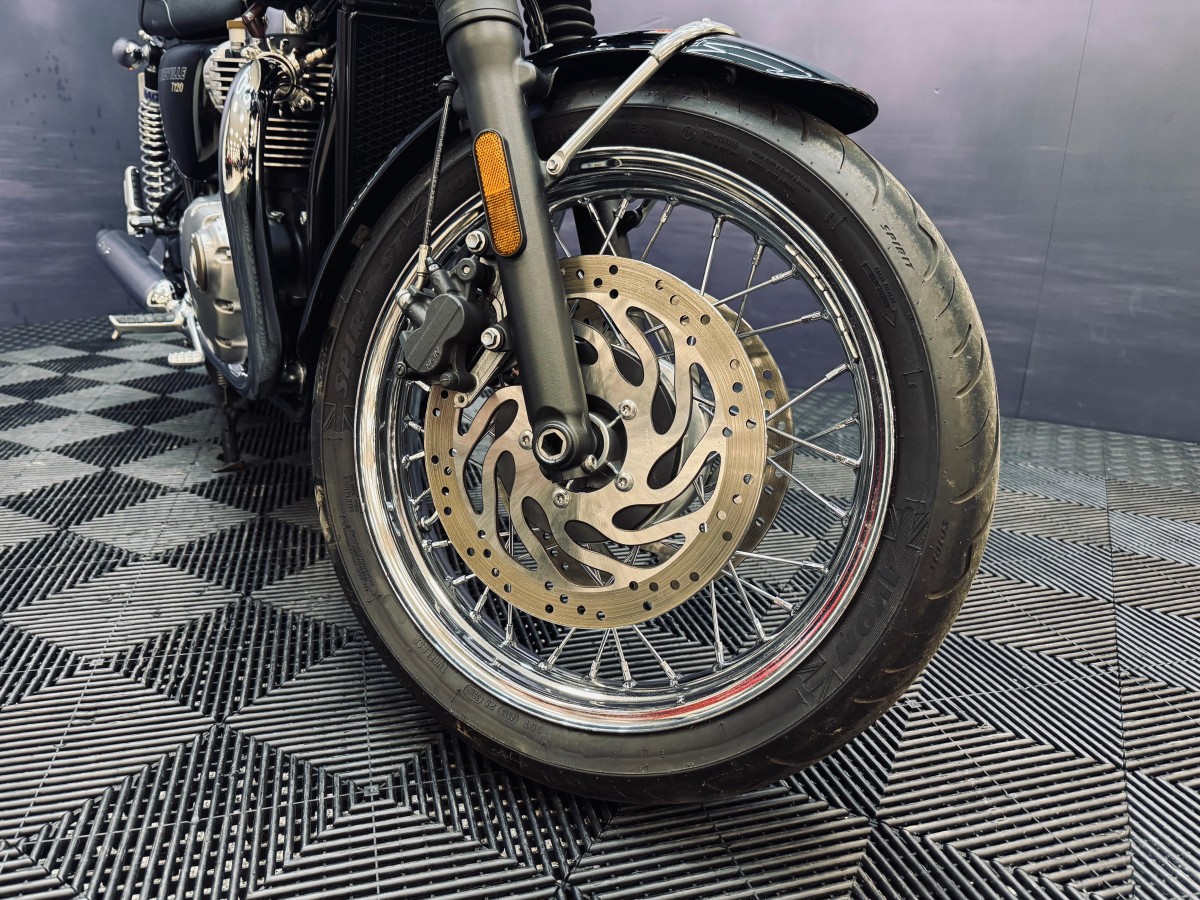 Triumph BONNEVILLE T120