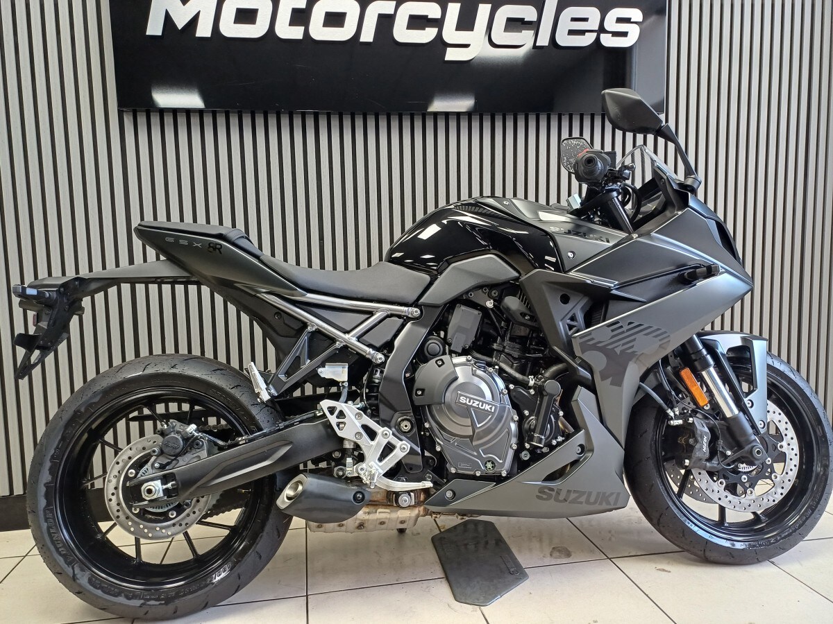 Suzuki GSX-8R