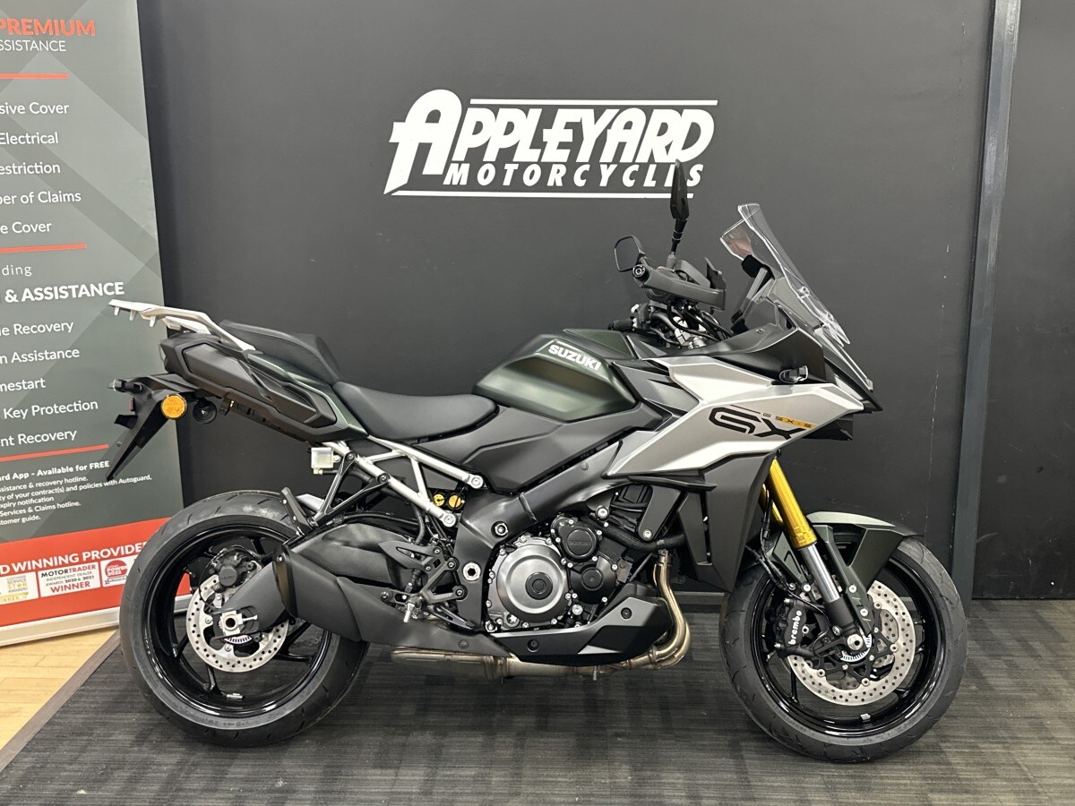 Suzuki GSX-S1000 GX +