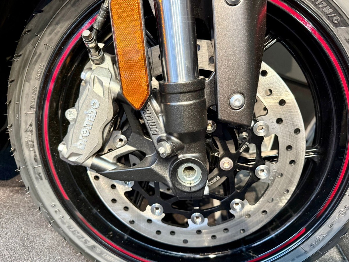 Kawasaki Ninja 1100SX SE