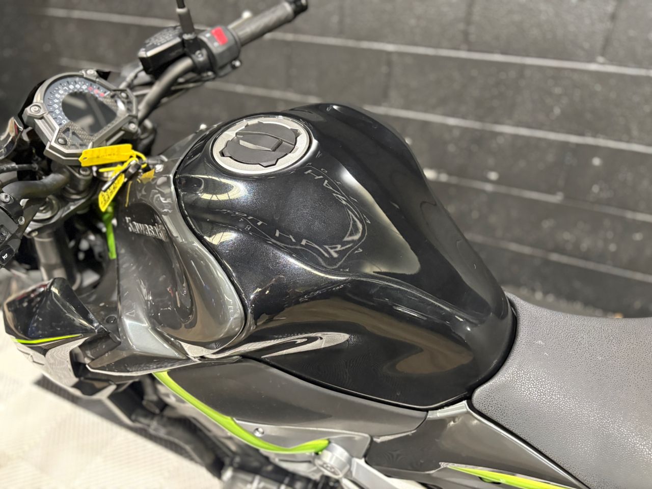 Used Kawasaki ZR900 for sale - 78435709: Photo 16