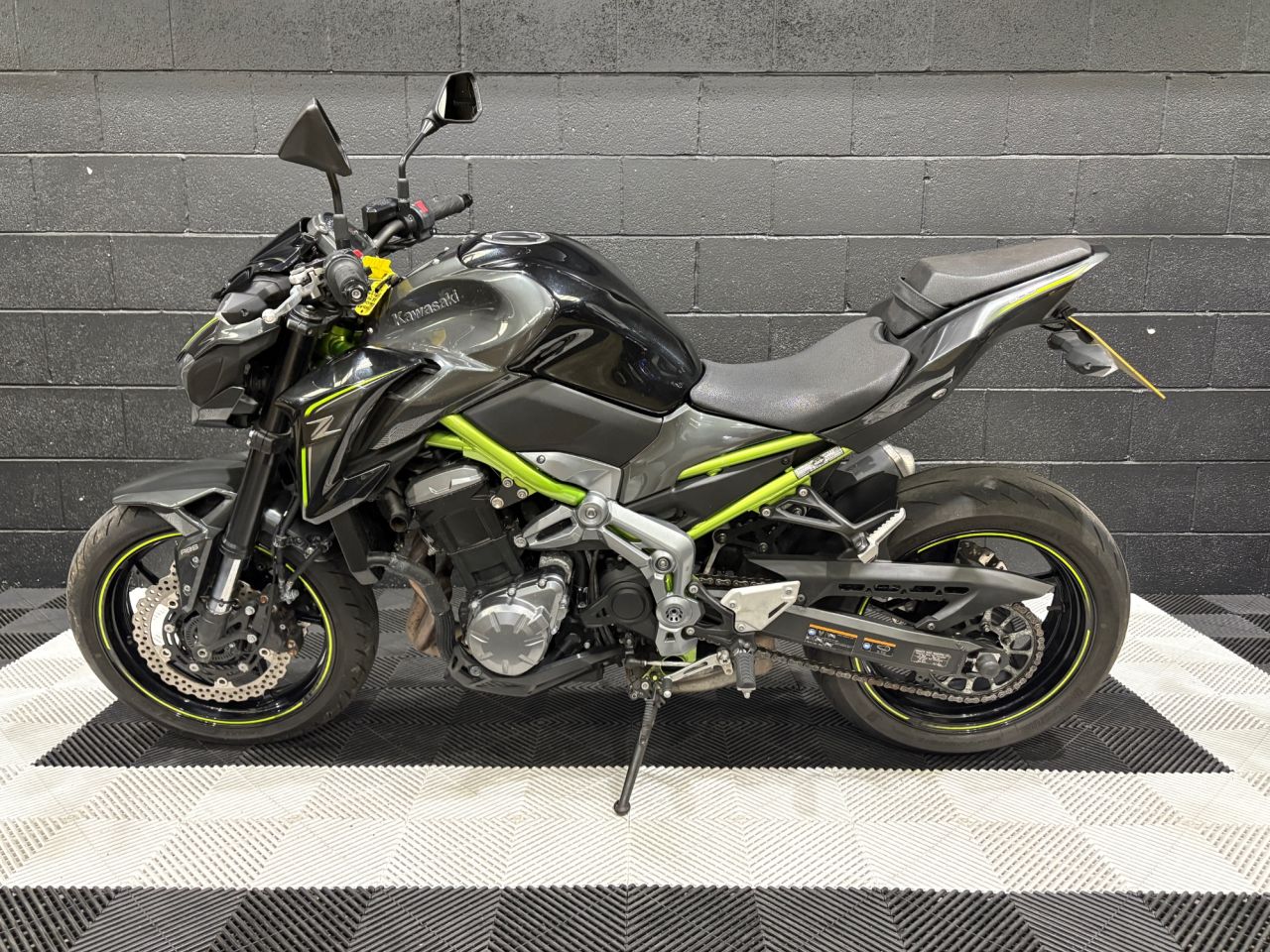 Used Kawasaki ZR900 for sale - 78435709: Photo 18
