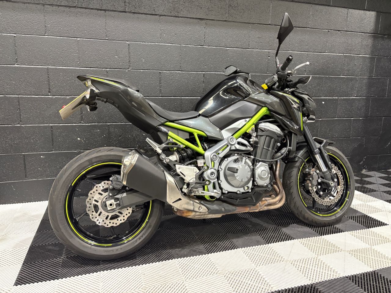 Used Kawasaki ZR900 for sale - 78435709: Photo 4