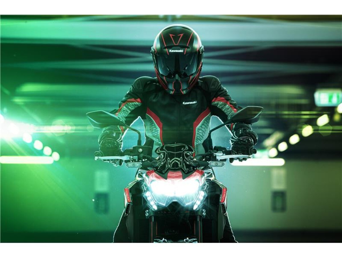 Kawasaki Z900 SE ZR900MRFNN BK2