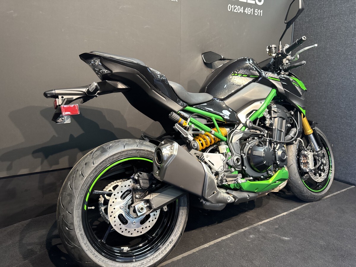 Kawasaki Z900 SE ZR900MRFNN BK2