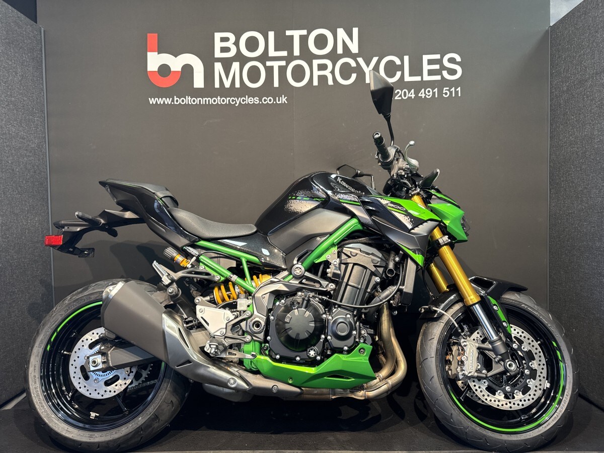 Kawasaki Z900 SE ZR900MRFNN BK2