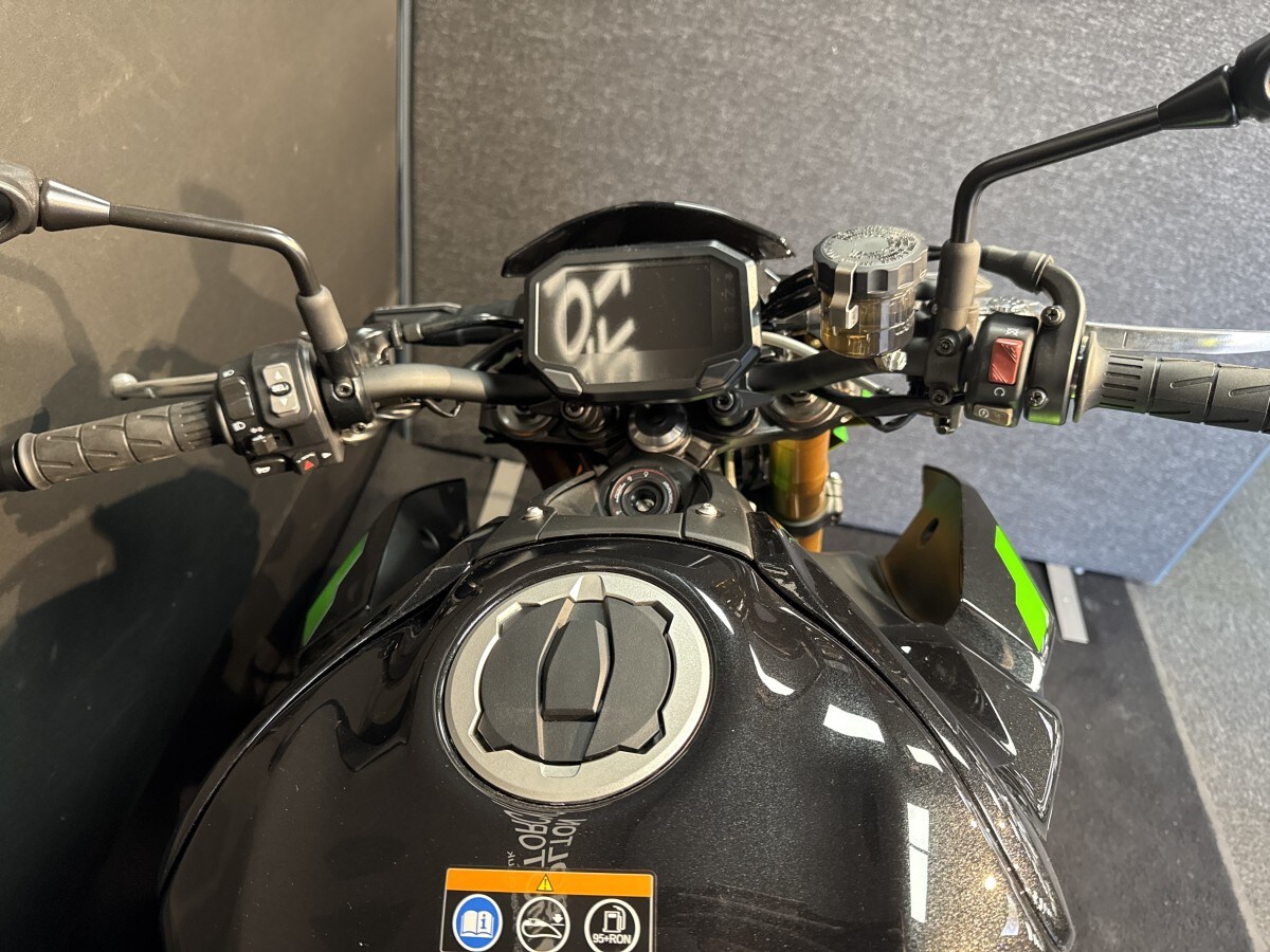 Kawasaki Z900 SE ZR900MRFNN BK2
