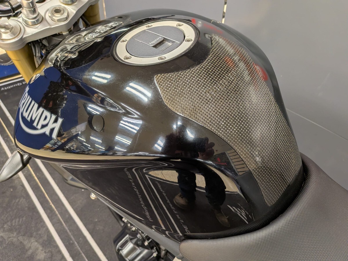 Triumph STREET TRIPLE