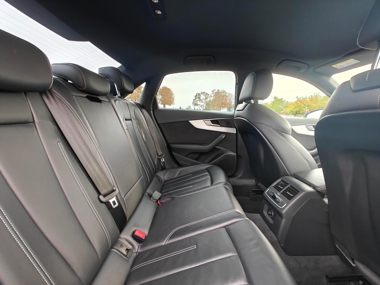 Used Audi A4 2018 for sale - 76295249: Photo 8
