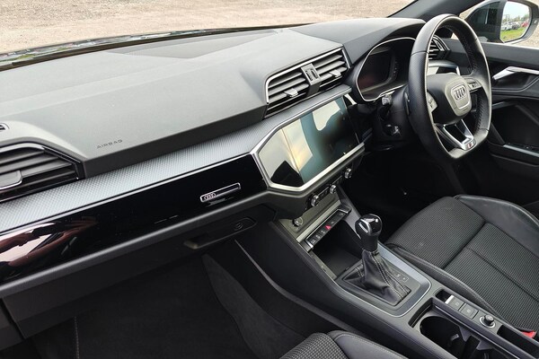 Used Audi Q3 2022 for sale - 76189161: Photo 2