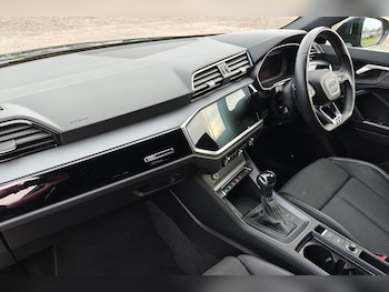 Used Audi Q3 2022 for sale - 76189161: Photo 2