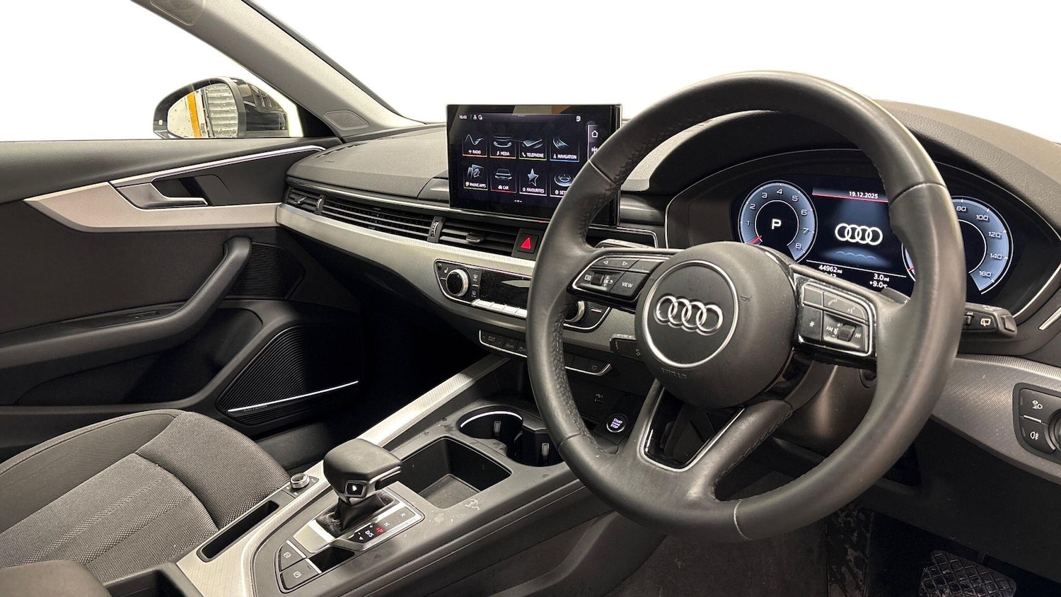 Used Audi A4 2022 for sale - 77510135: Photo 2