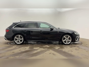 Used Audi A4 Avant 2022 for sale - 77016823: Photo