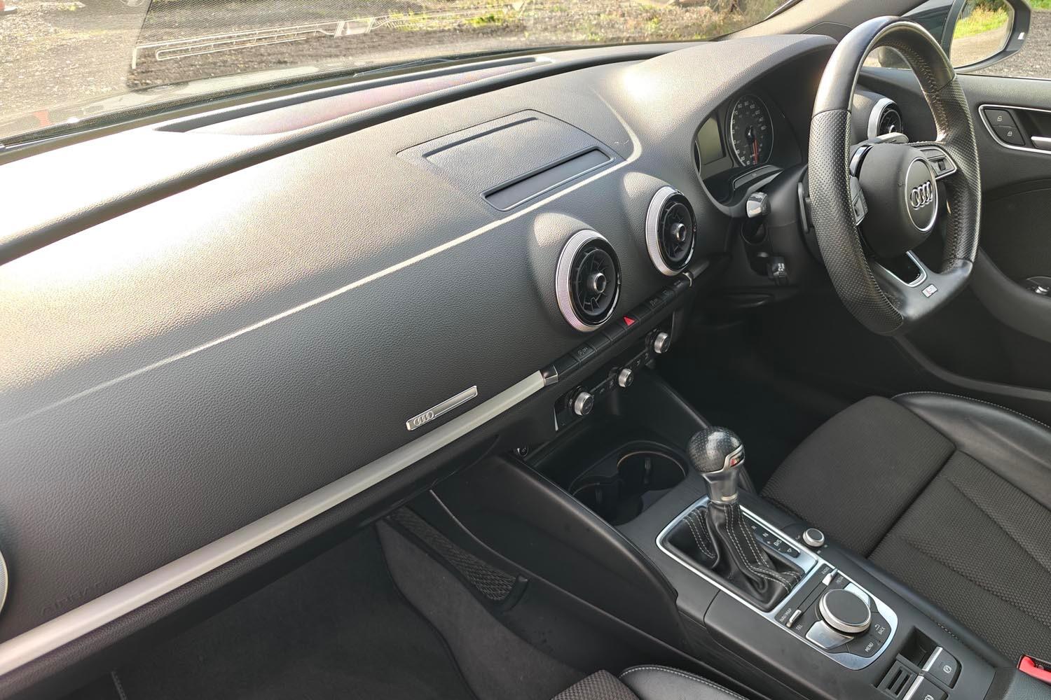 Used Audi A3 2018 for sale - 76360635: Photo 2