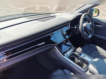 Used Audi RS Q8 2024 for sale - 76123107: Photo