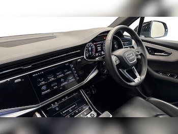 Used Audi Q7 2023 for sale - 75740940: Photo