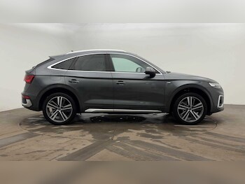 Used Audi Q5 2022 for sale - 77216128: Photo