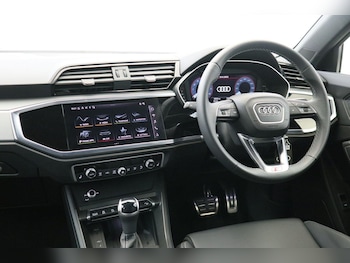 Used Audi Q3 2024 for sale - 75507453: Photo