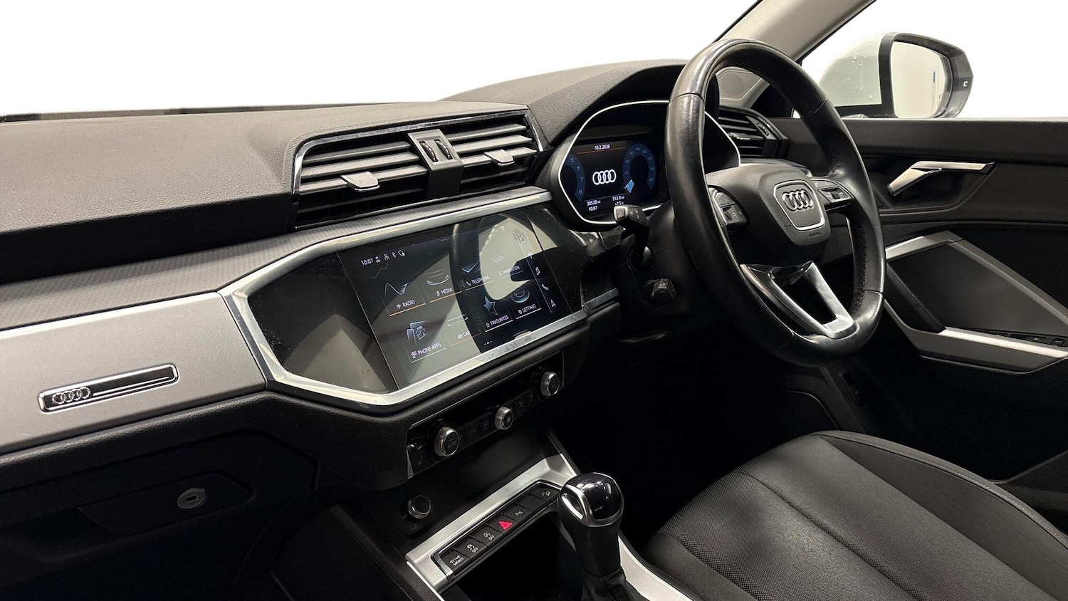 Used Audi Q3 for sale - 77723230: Photo 2