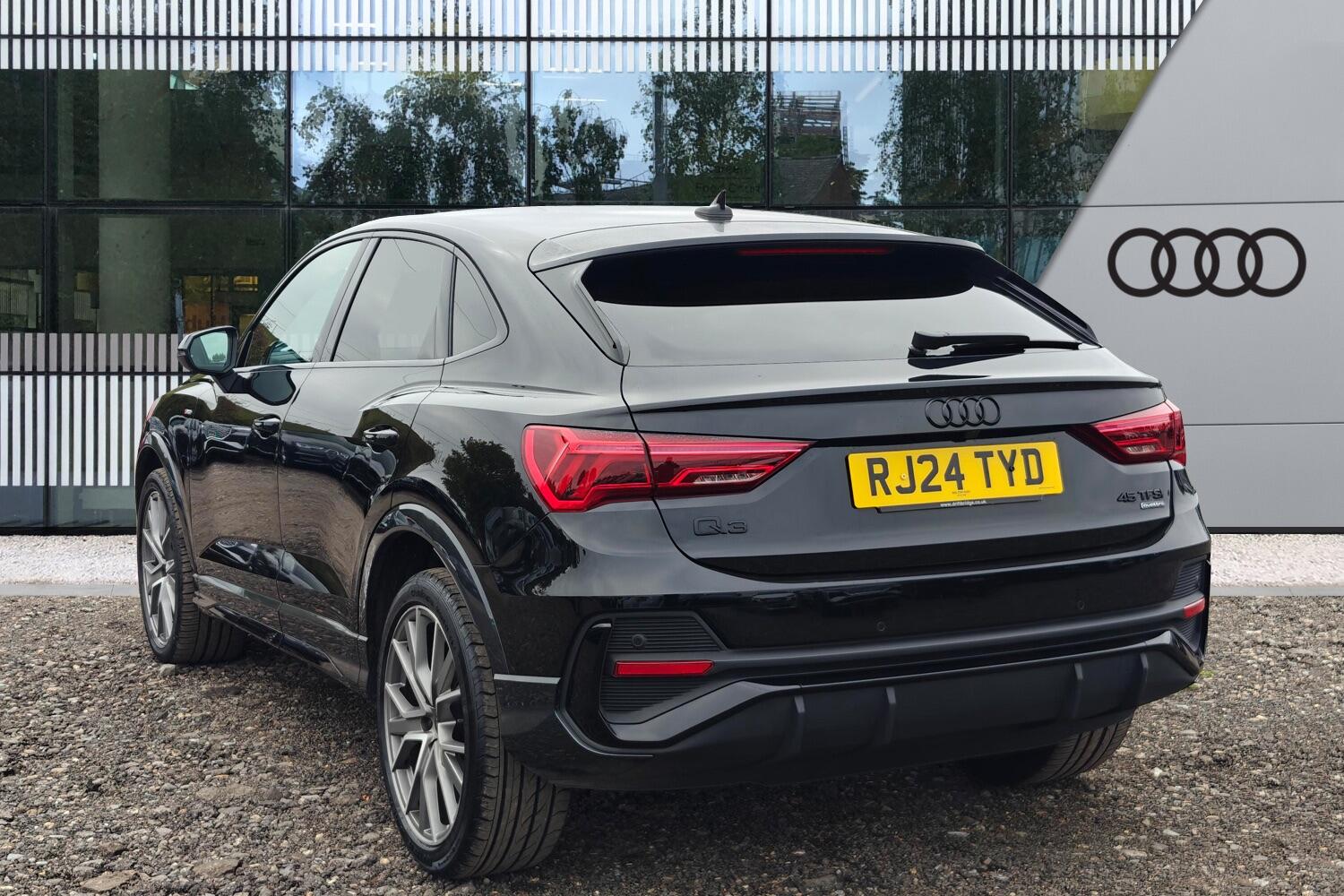 Used Audi Q3 2024 for sale - 76295861: Photo 3