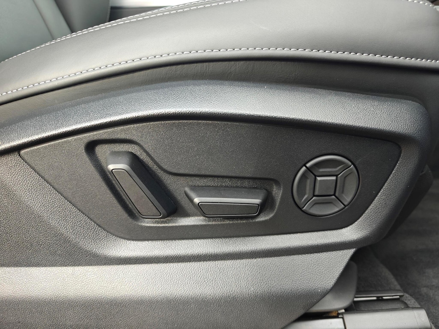 Used Audi Q8 2025 for sale - 77315370: Photo 19