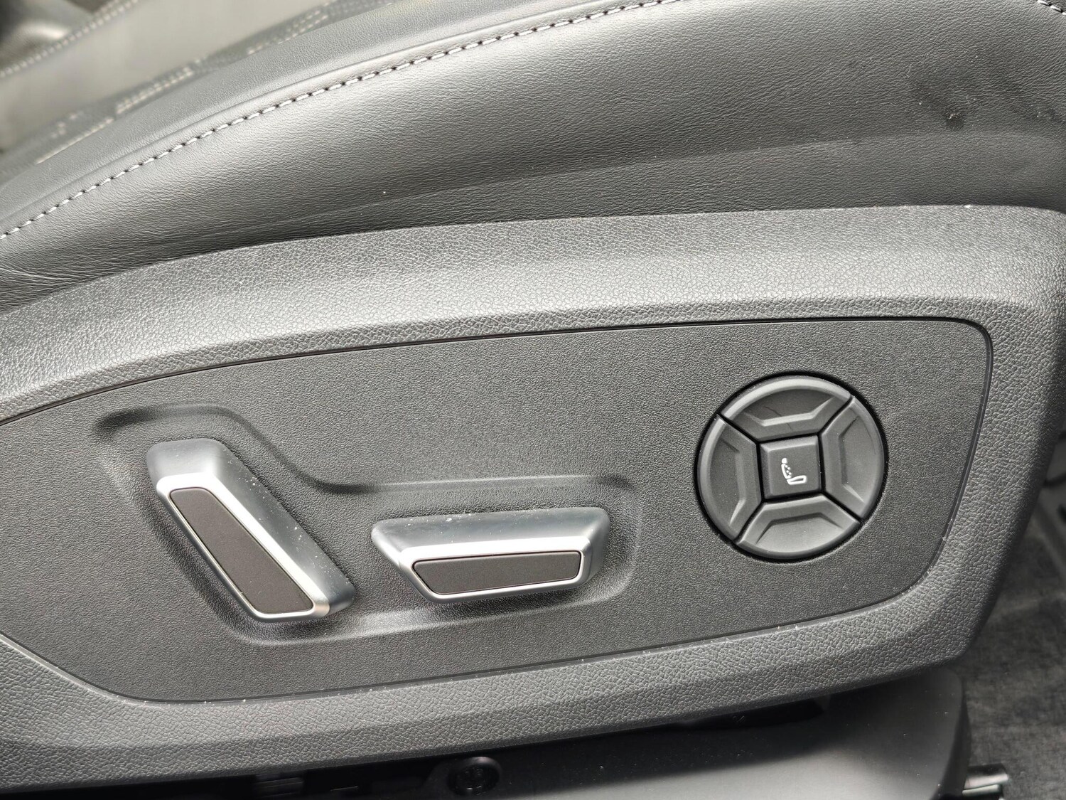 Used Audi S6 e-tron Avant 2025 for sale - 77314685: Photo 15