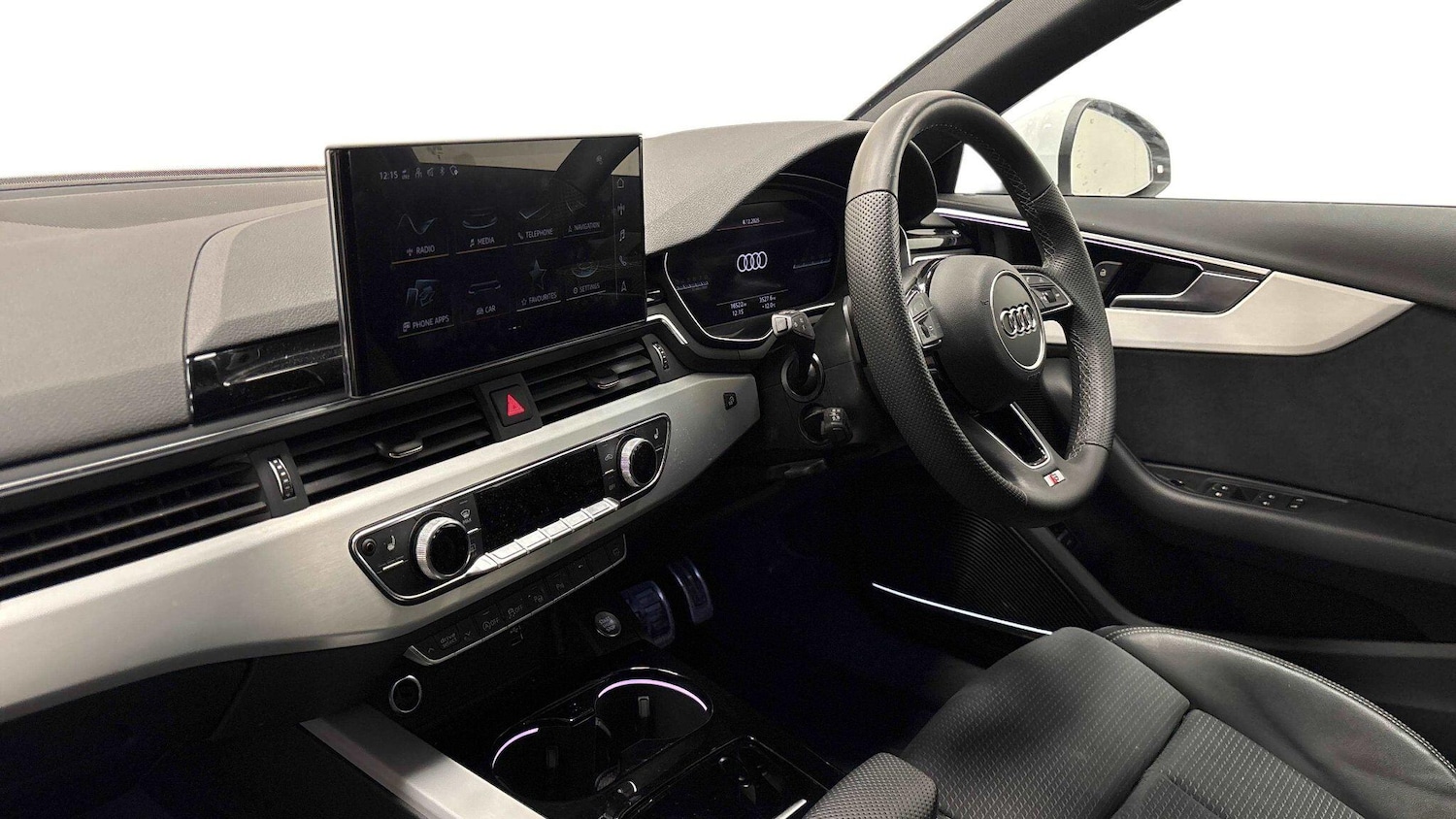 Used Audi A4 2023 for sale - 77387512: Photo 2