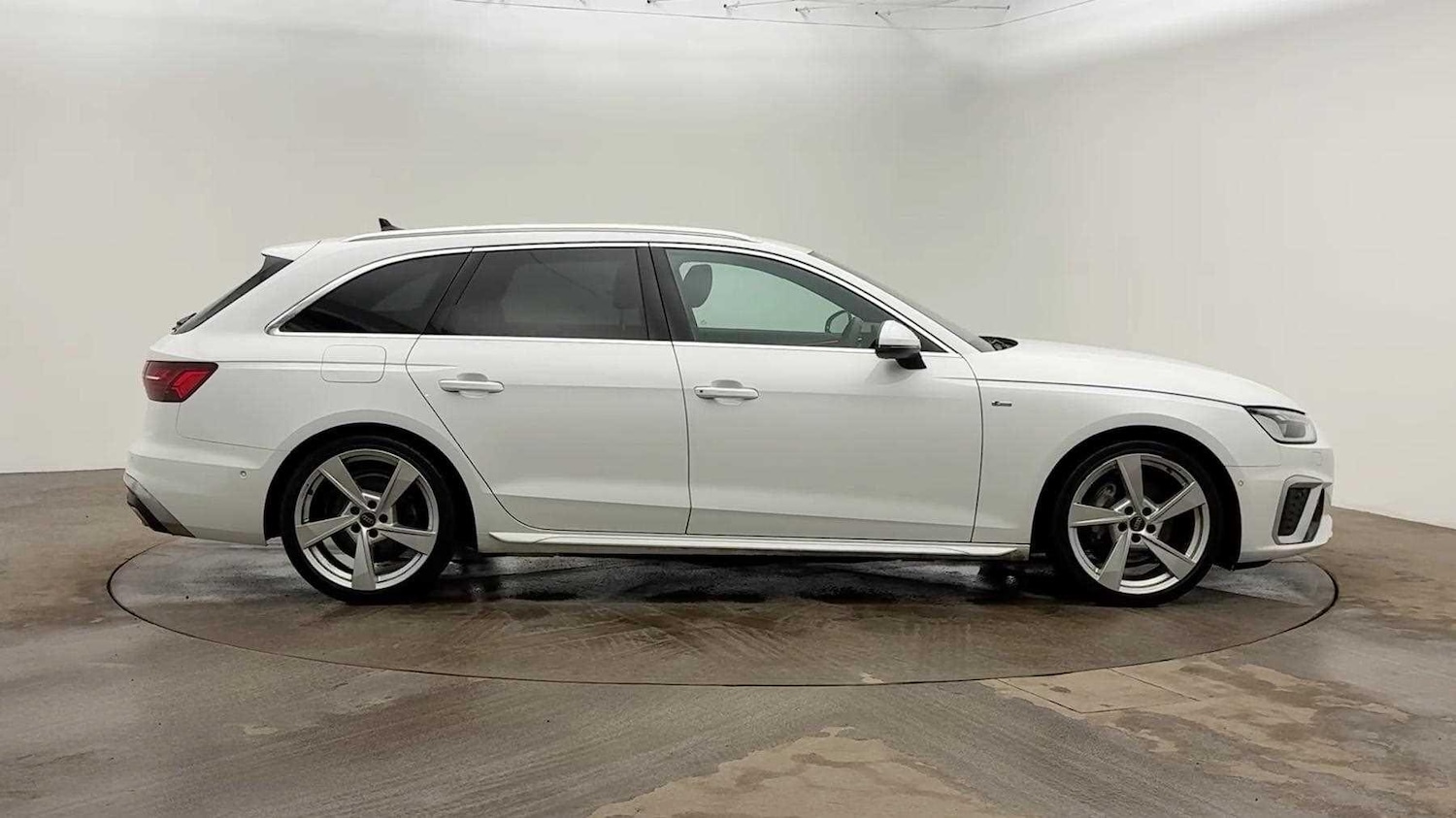 Used Audi A4 2023 for sale - 77387512: Photo 4