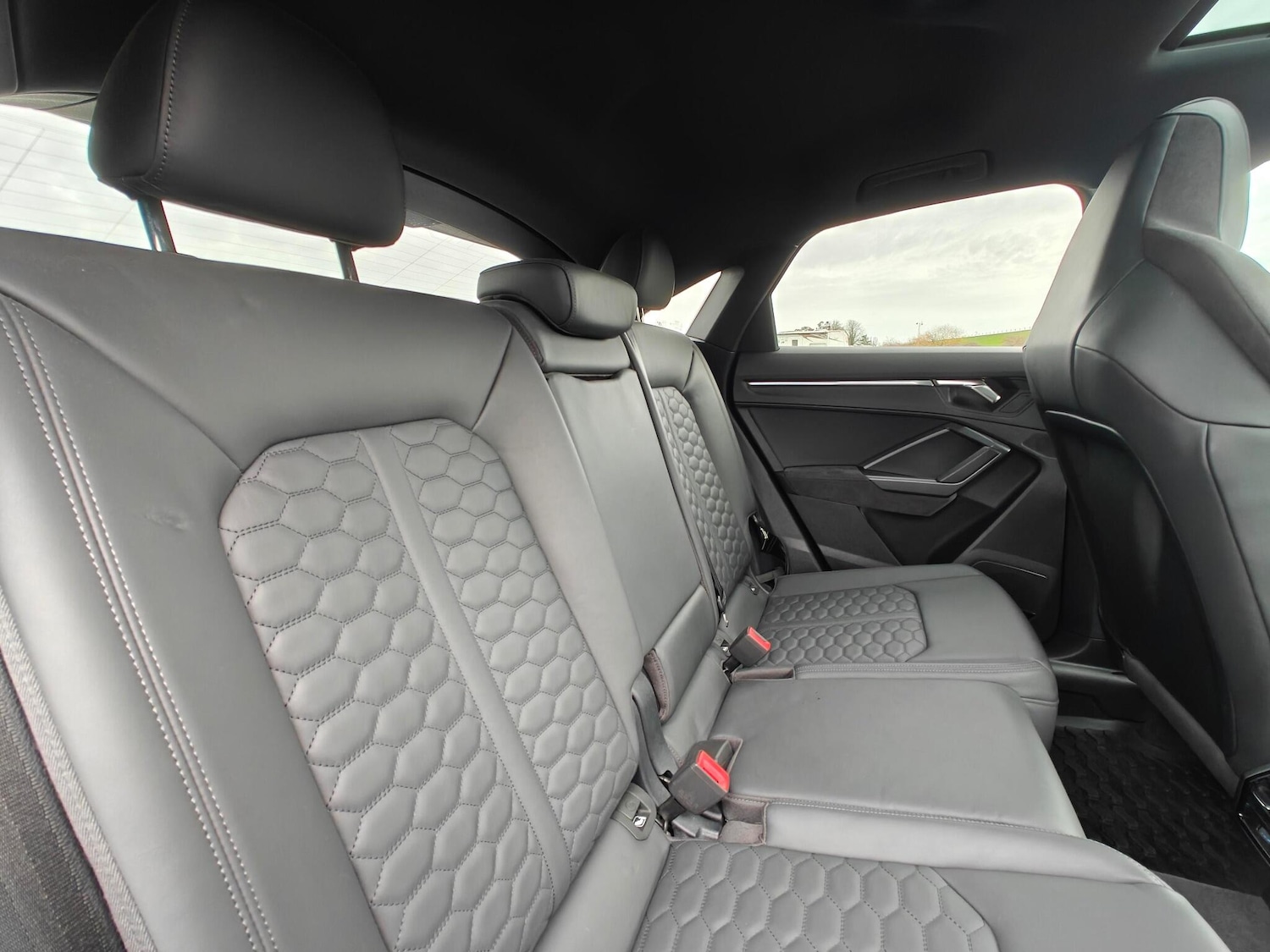 Used Audi RS Q3 2022 for sale - 76886382: Photo 10