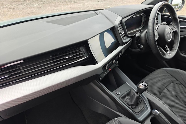 Used Audi A1 2023 for sale - 76227460: Photo 2