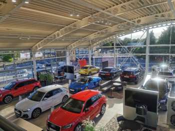 Used Audi A4 Avant 2020 for sale - 75430145: Photo