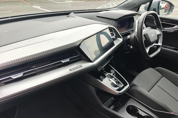 Used Audi Q4 e-tron 2021 for sale - 76295961: Photo 2