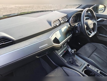 Used Audi Q3 2020 for sale - 76189351: Photo