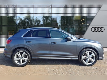 Used Audi Q3 2020 for sale - 75311610: Photo