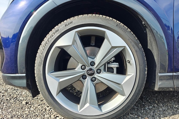 Used Audi Q4 e-tron 2025 for sale - 75388239: Photo 5