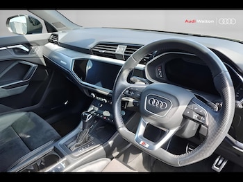 Used Audi Q3 2020 for sale - 75311045: Photo