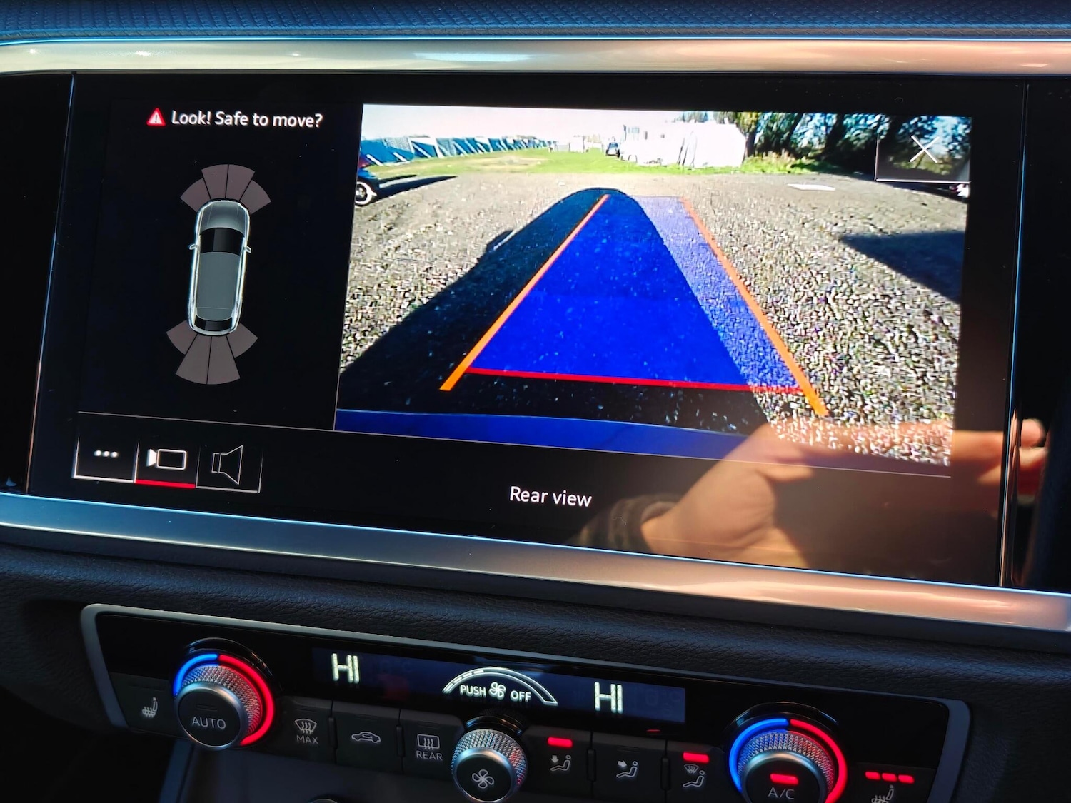 Used Audi Q3 2023 for sale - 76850541: Photo 15