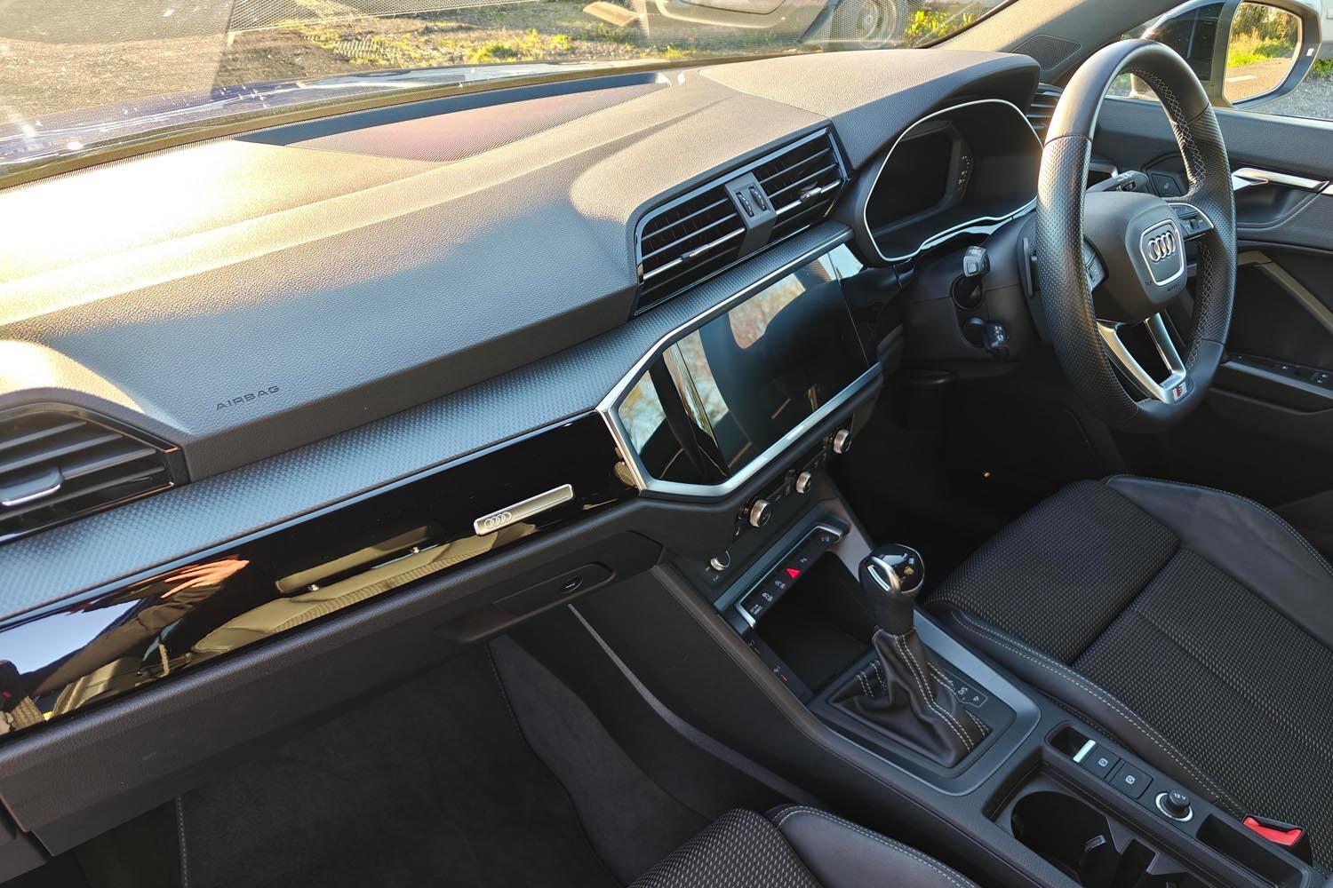 Used Audi Q3 2023 for sale - 76850541: Photo 2