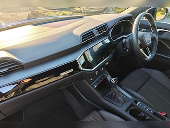 Used Audi Q3 2023 for sale - 76850541: Photo