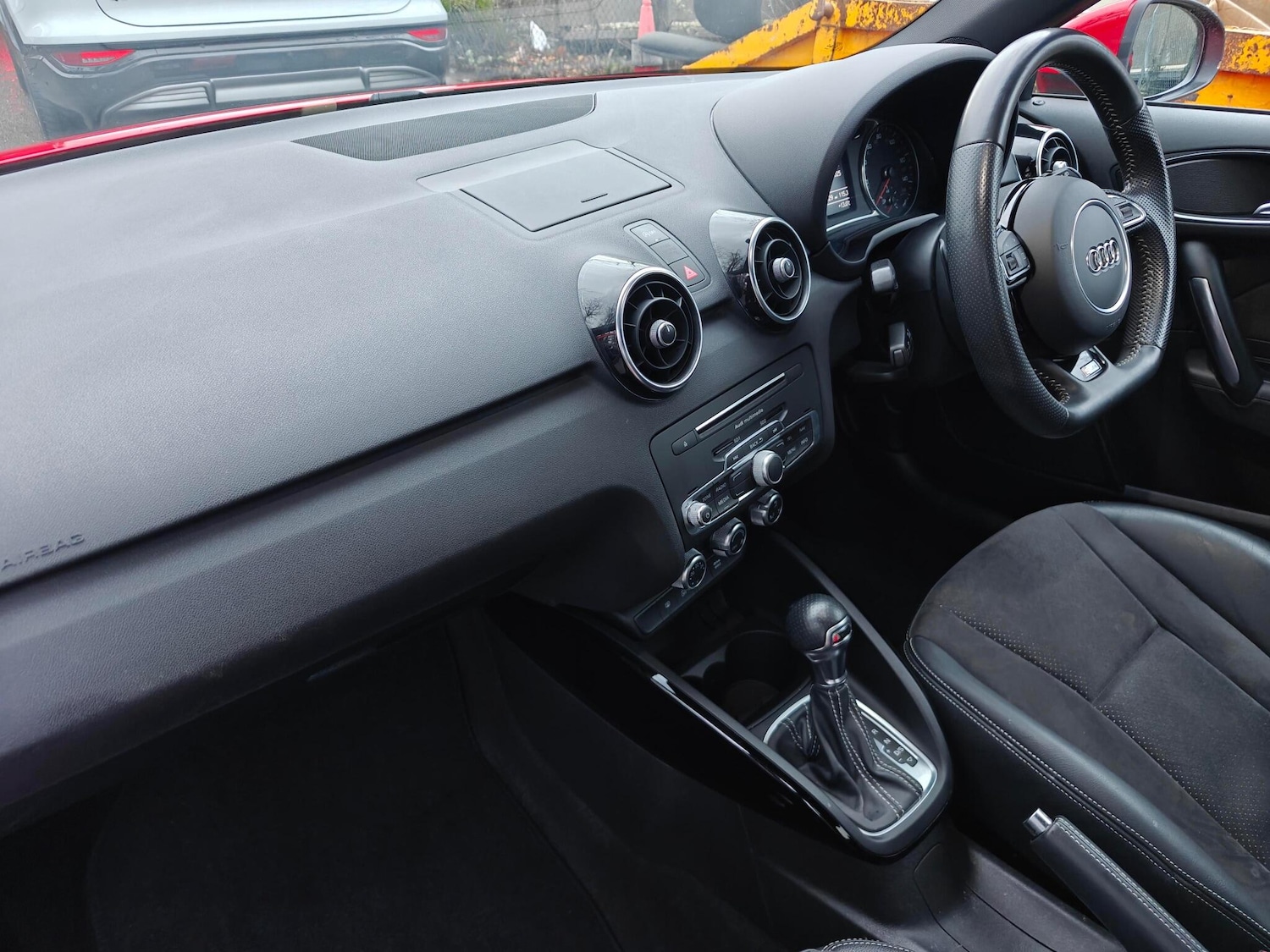 Used Audi A1 for sale - 77016811: Photo 2