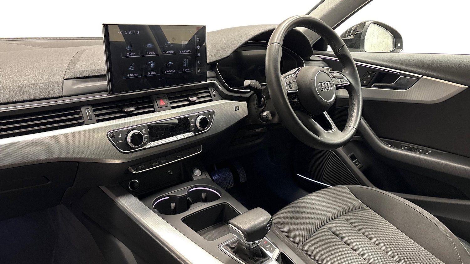 Used Audi A4 2023 for sale - 77216131: Photo 2