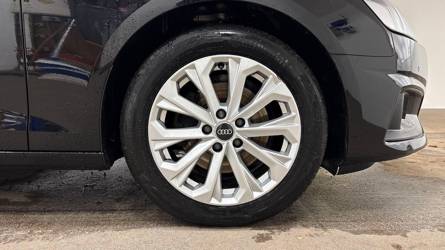 Used Audi A4 2023 for sale - 77216131: Photo 5